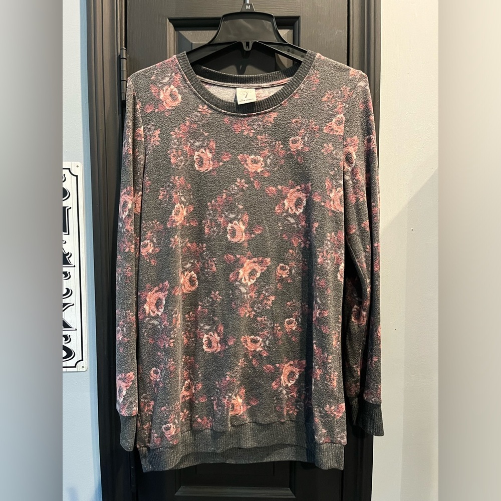 XL floral super soft top